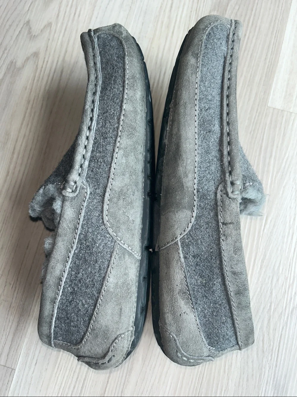 UGG Men's Ascot Loafer Slipper Slip On Wool Lined Indoor/Outdoor Suede Cozy